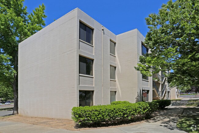 Building Photo - Bldg 520, 521, 522 & 523