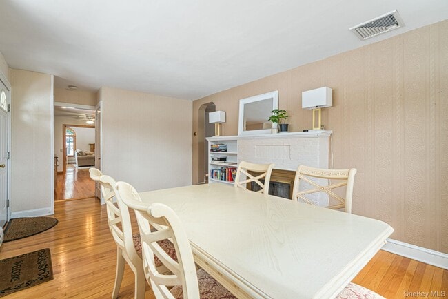 Building Photo - 98 Ludlam Rd