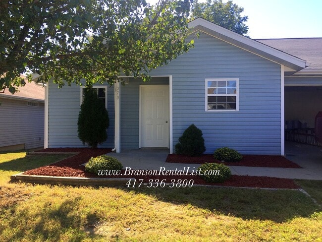 Building Photo - Large 5 Bedroom with lawn care and a commu...