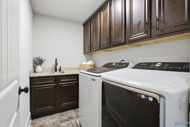 Building Photo - 8349 Anslee Way NW