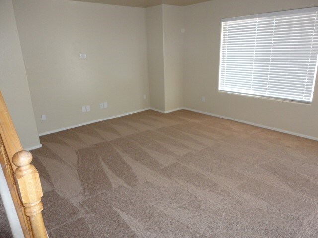 Building Photo - 2907 S 91st Dr