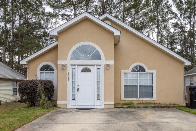 Building Photo - 3569 Chatelaine Dr