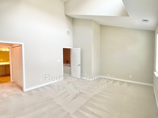 Building Photo - 1008 Celia Ct