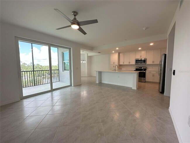 Building Photo - 14131 Heritage Landing Blvd