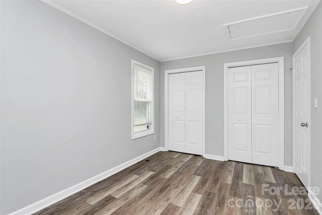 Building Photo - 1406 Pleasant Plains Rd