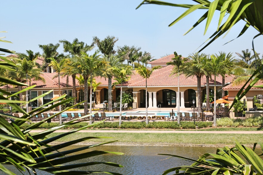 Exterior Clubhouse. - The Atlantic Doral