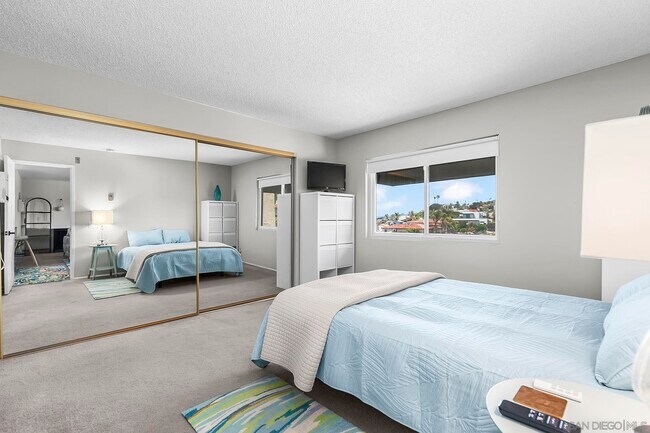 Building Photo - 2510 Clairemont Dr