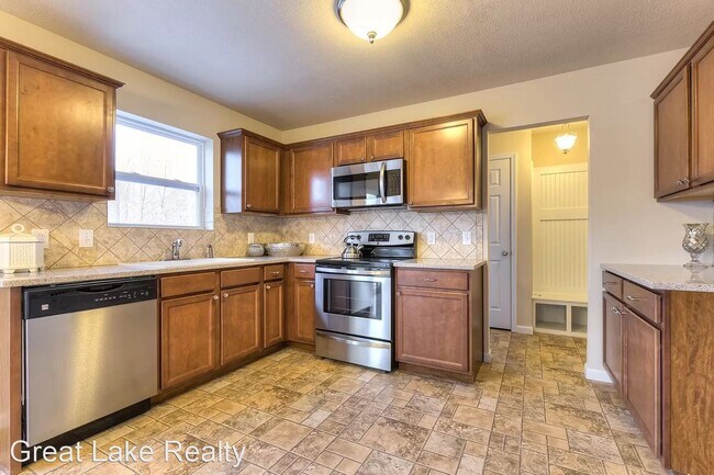 Building Photo - 3 br, 2.5 bath House - 2323 Sagebrush Street