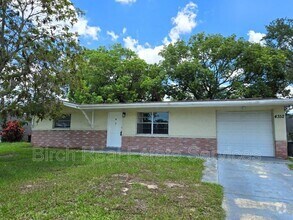 Building Photo - 4352 Shoreline Dr