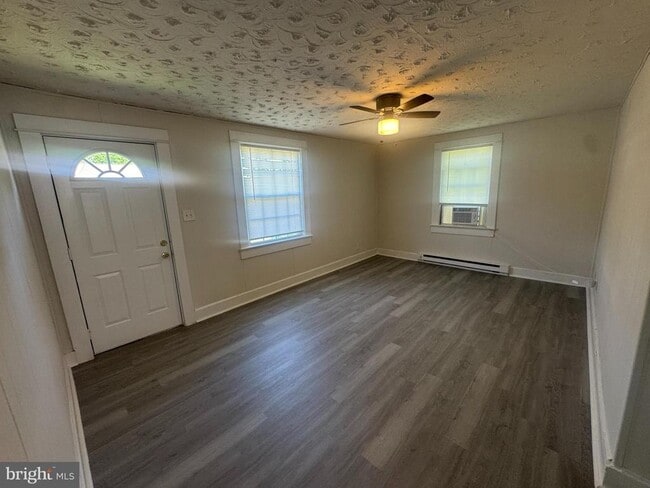 Building Photo - 516 Wyne Dr