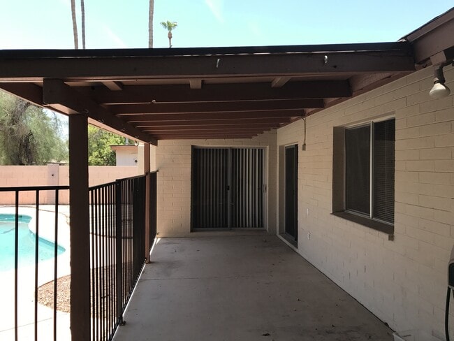 Building Photo - Tempe 3 Bed, 2 Bath - Pool and Single Story