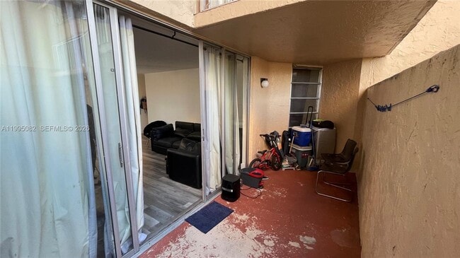 Building Photo - 10801 SW 109th Ct