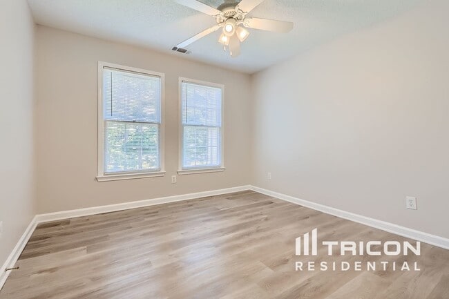 Building Photo - 115 Redspire Ln