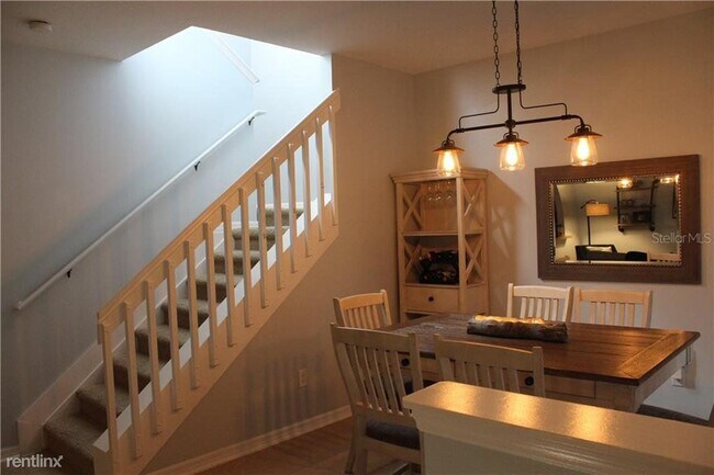 Building Photo - 3 br, 2.5 bath Townhome - 14232 Confetti Dr