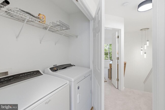 Building Photo - 4067 Fountainside Ln