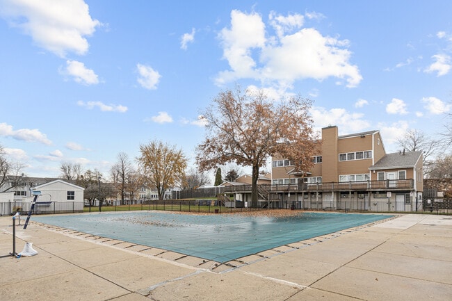 Building Photo - 818 Dunbar Ct