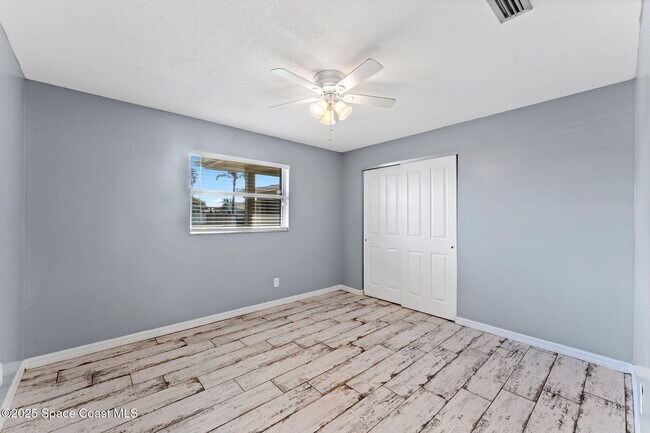 Building Photo - 1565 Venus St