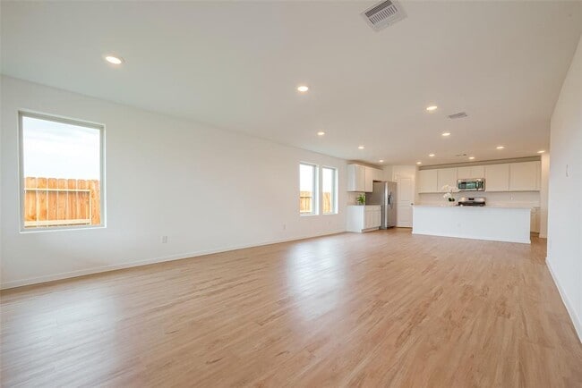 Building Photo - 3106 Elm Br Dr