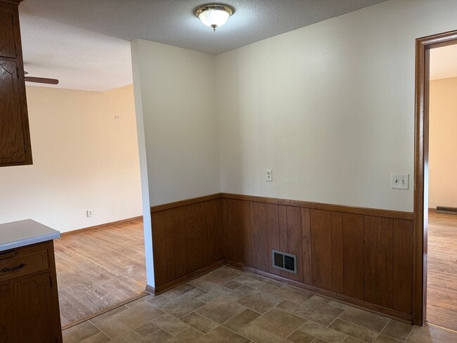 Building Photo - 1135 Welcome Cir