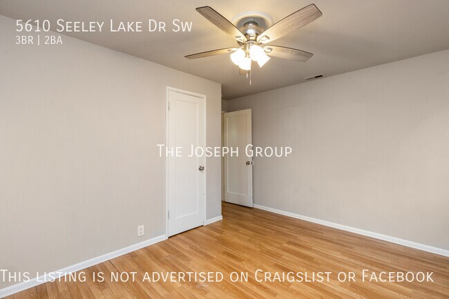 Building Photo - Beautifully updated 3 bed/2 bath in Lakewood!
