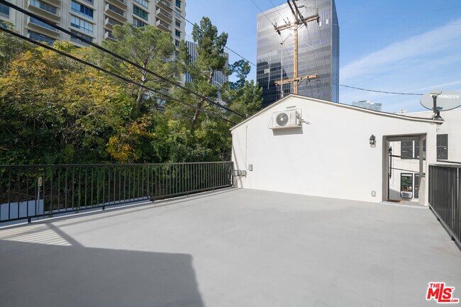 Building Photo - 407 Shirley Pl