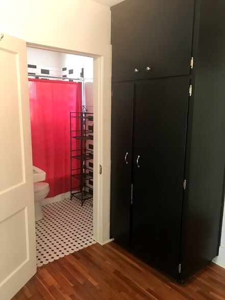 Building Photo - 1637 N Salina Ave