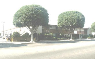 Building Photo - 13921 Normandie Ave.