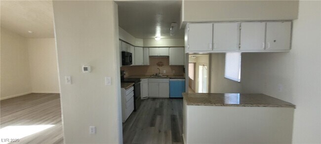 Building Photo - 2784 Belcastro St