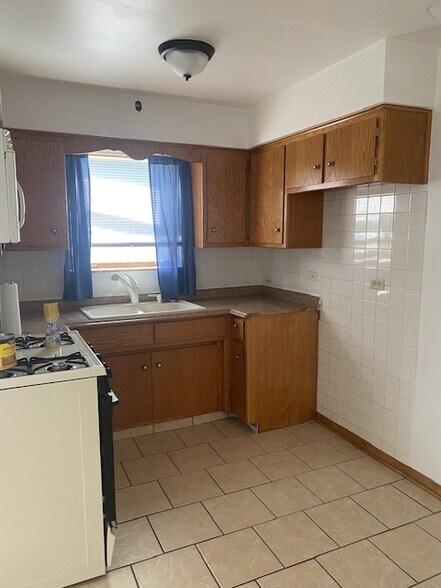 Building Photo - 949 Elder Rd