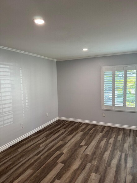 Building Photo - 4855 Bella Pacific Row