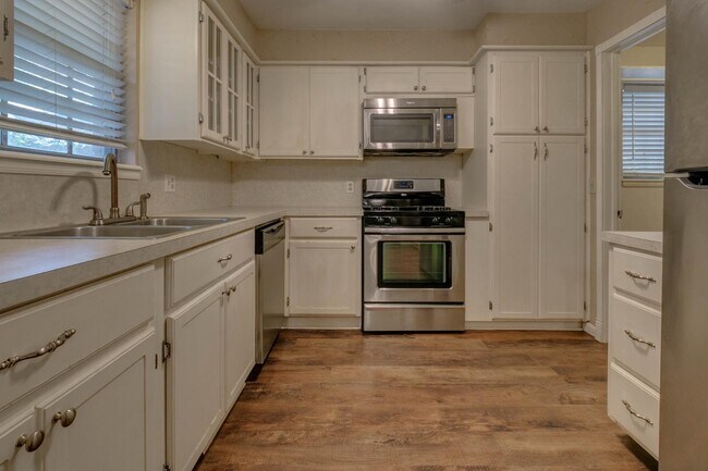 Building Photo - 4060 NW 60th St