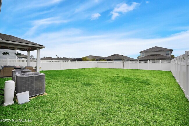 Building Photo - 187 Silverleaf Village Dr