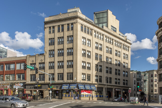 Building Photo - 1126 Beacon St