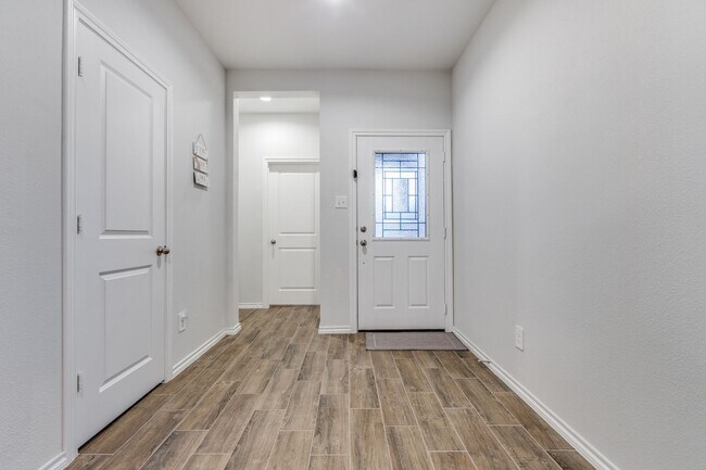 Building Photo - 3315 Celestial Ln