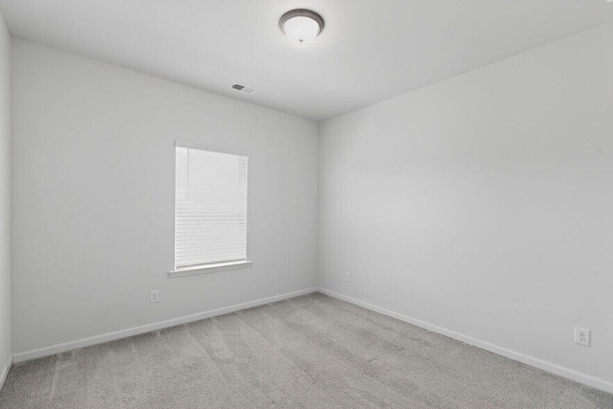 Building Photo - 185 Madison Bend