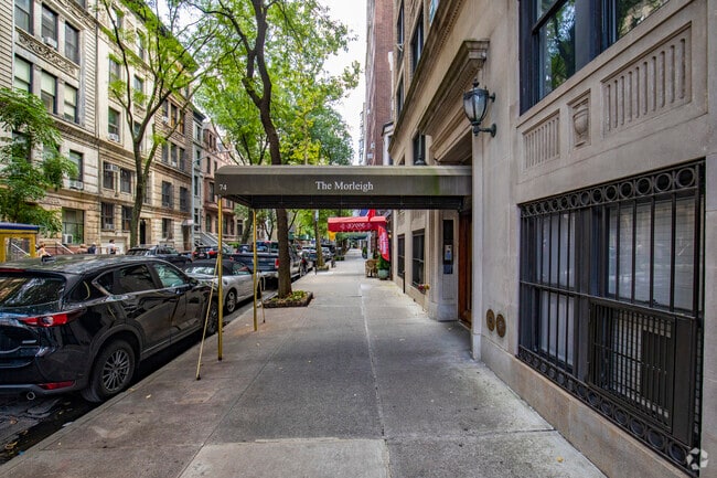 74 W 68th St New York, NY 10023 - The Morleigh