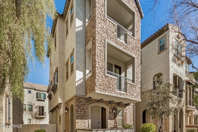 Building Photo - 2658 S Harmony Ave