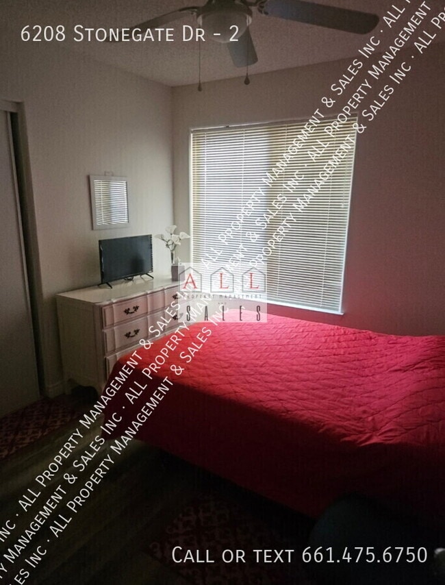 Building Photo - 6208 Stonegate Dr