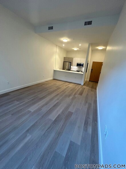 Building Photo - 1079 Commonwealth Ave