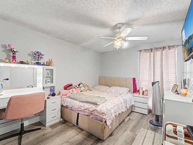 Building Photo - 8304 Dasa Pl