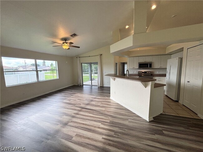 Building Photo - 6143 Hendley Ct