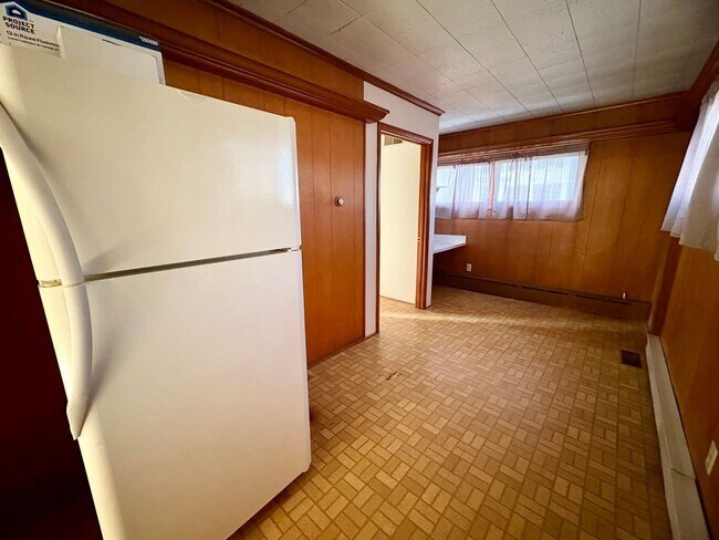 Building Photo - 1 Brown St