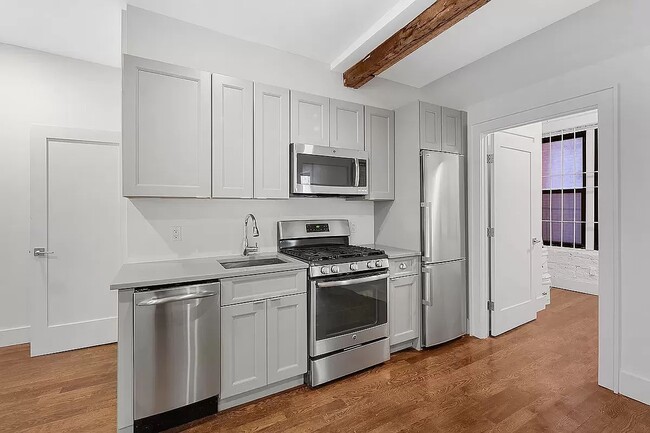 Building Photo - 106 Ridge Street