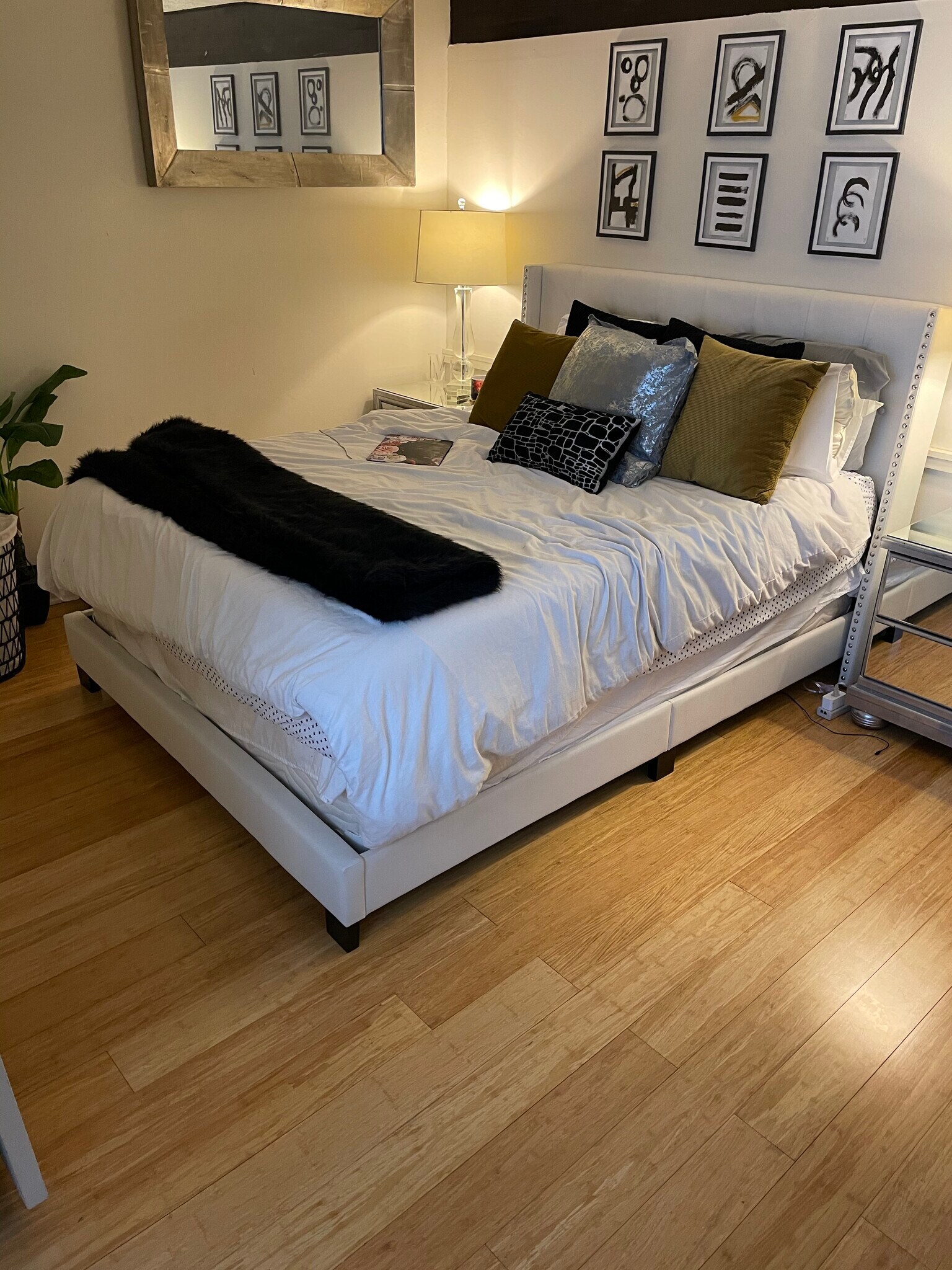 Upstairs Master Bedroom - 205 E Jolly Rd