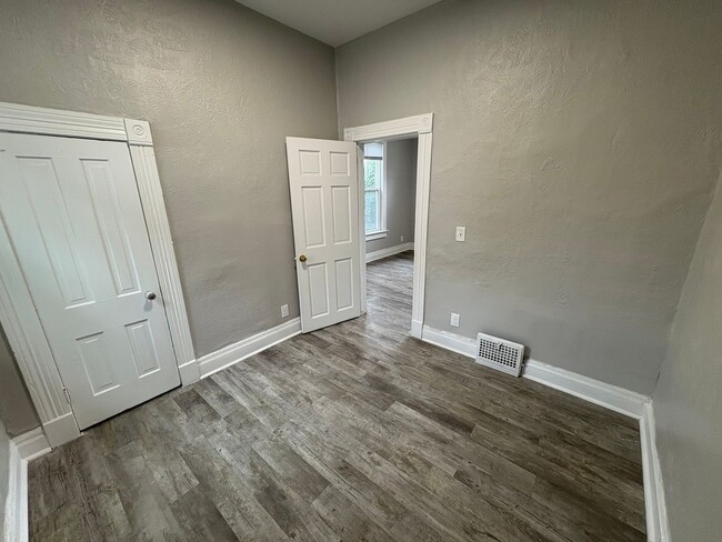 Building Photo - Beautiful 4 Bedroom  House