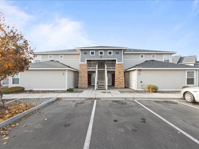 Building Photo - 6305 Chapel Hill Blvd