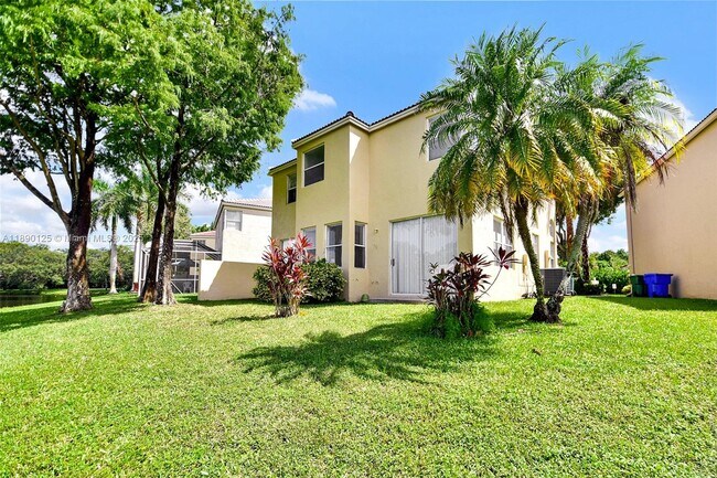 Building Photo - 8713 NW 6th Ct