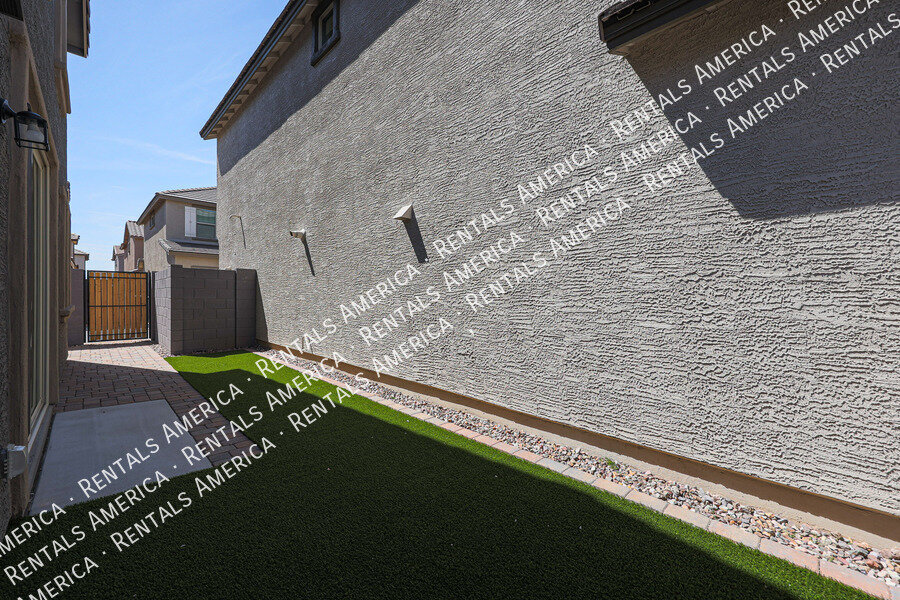 Building Photo - 3768 N 99th Dr