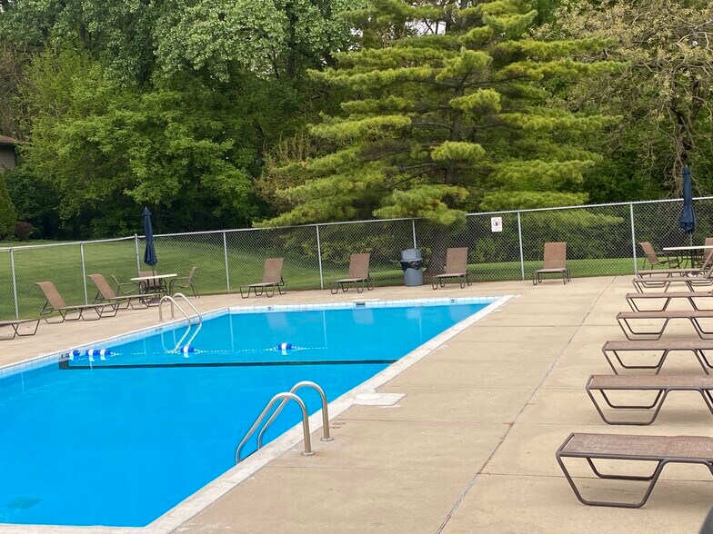 pool - 5333 Brody Dr