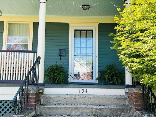 Building Photo - 194 N Midland Ave